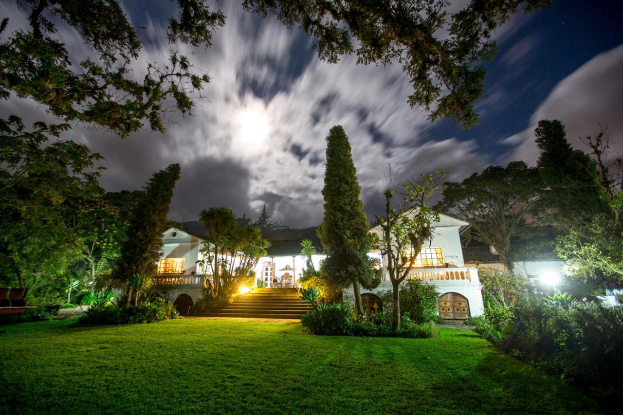 Hotel Hacienda Cusin Otavalo Exterior foto